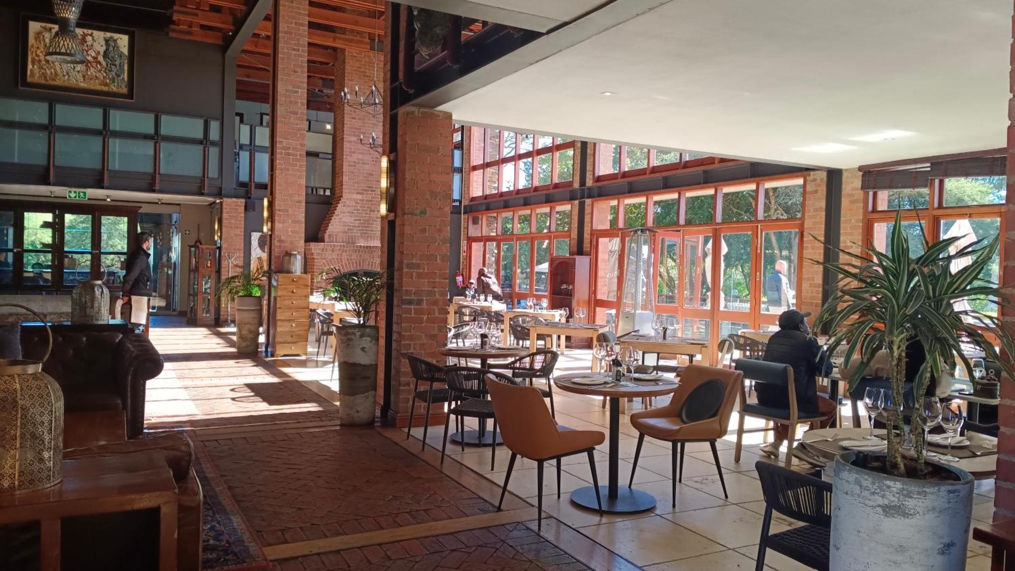 Riboville Boutique Hotel And Restaurant Midrand Exterior photo