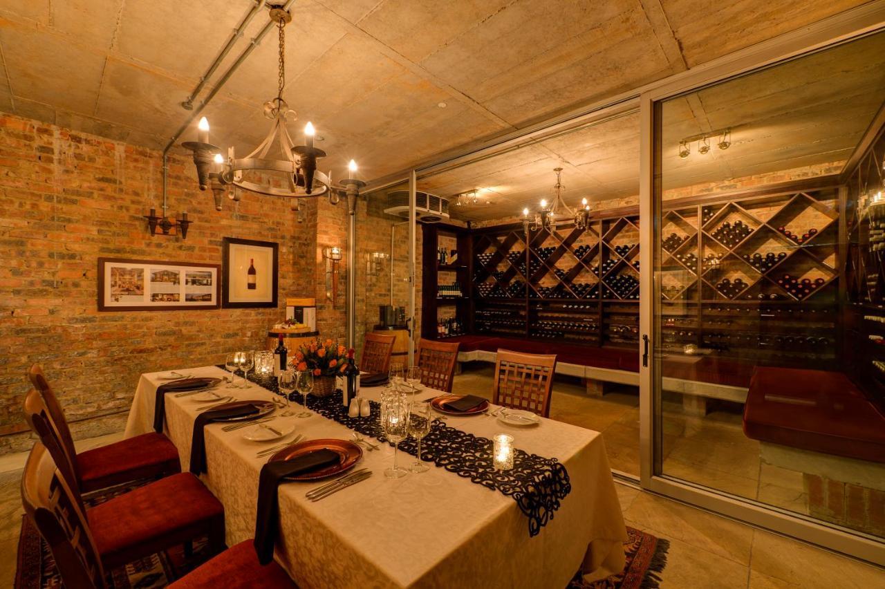 Riboville Boutique Hotel And Restaurant Midrand Exterior photo